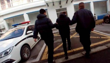 装有83克黄金的包裹，收件地址是停车场？上海警方让快递员暂缓配送……