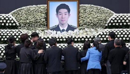 怎么看韩国海警李宰硕离世与志愿军烈士遗骸回国？