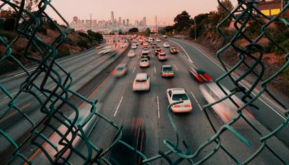 国民党“最高顾问”王金平力挺郑丽文访陆:两岸一家人,有事自己解决