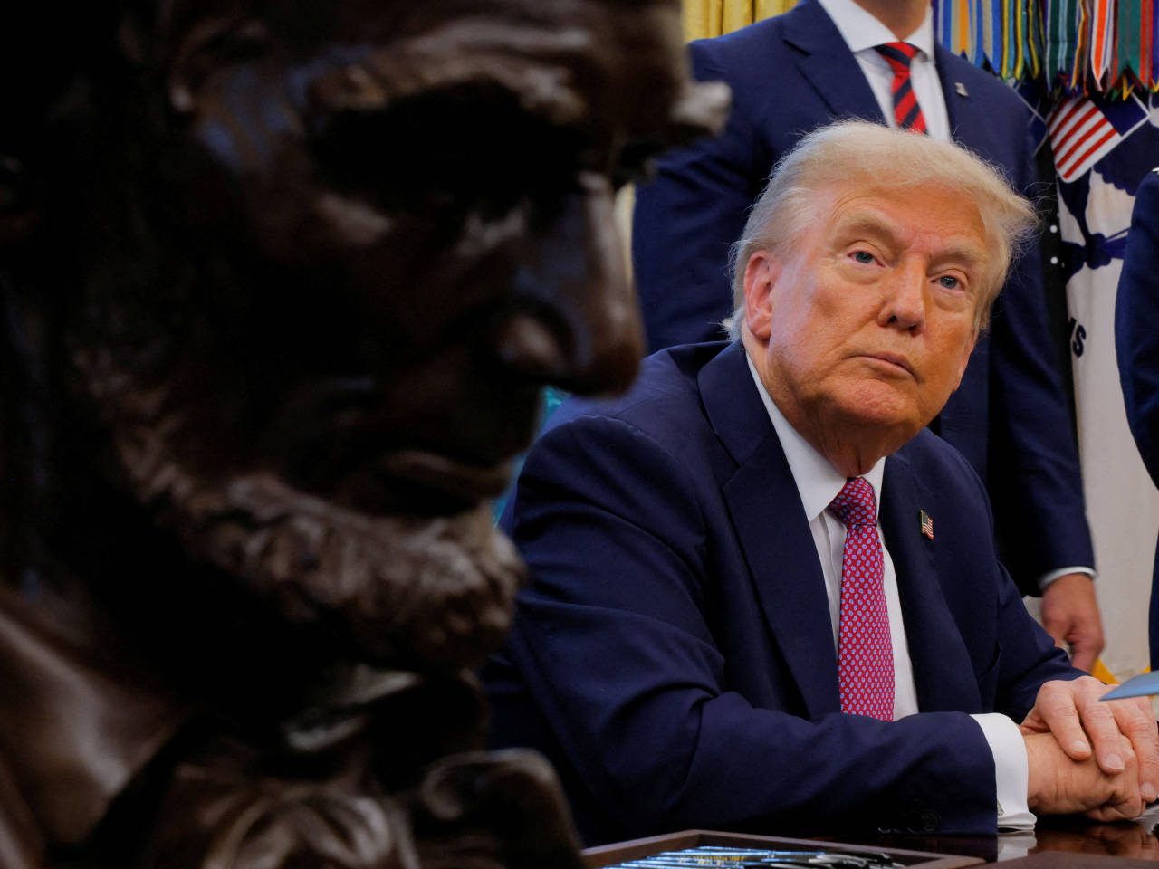 金灿荣：种种迹象表明，特朗普对他起了杀心