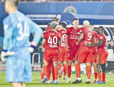 河南杜康2∶0完胜北京国安