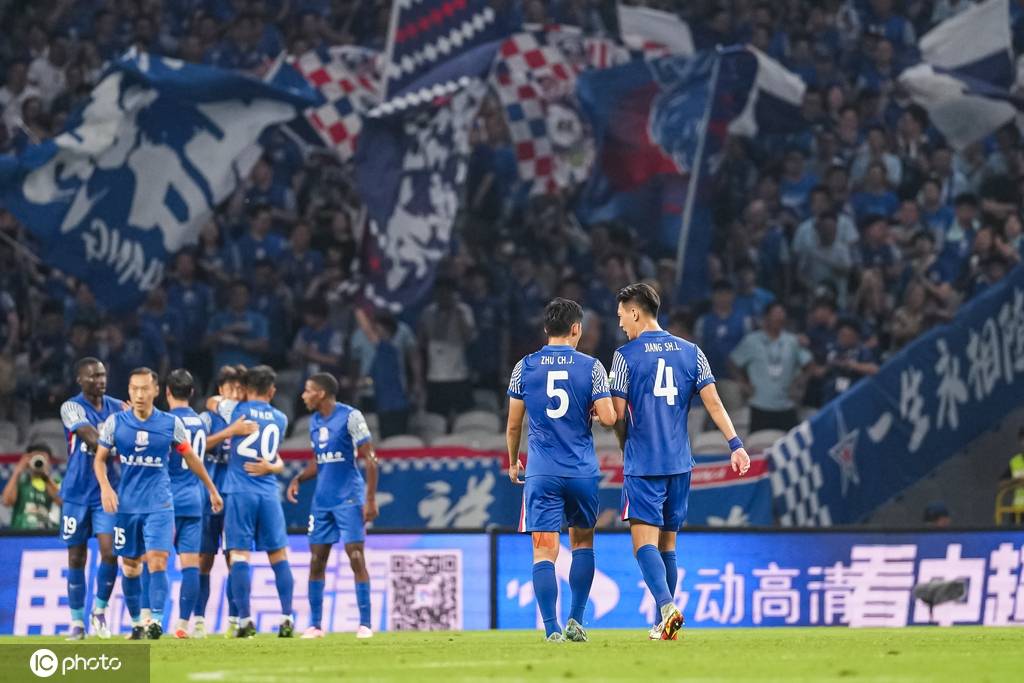 三度领先三度被扳平！中超-卡扎戴帽 申花3-3泰山落后榜首3分