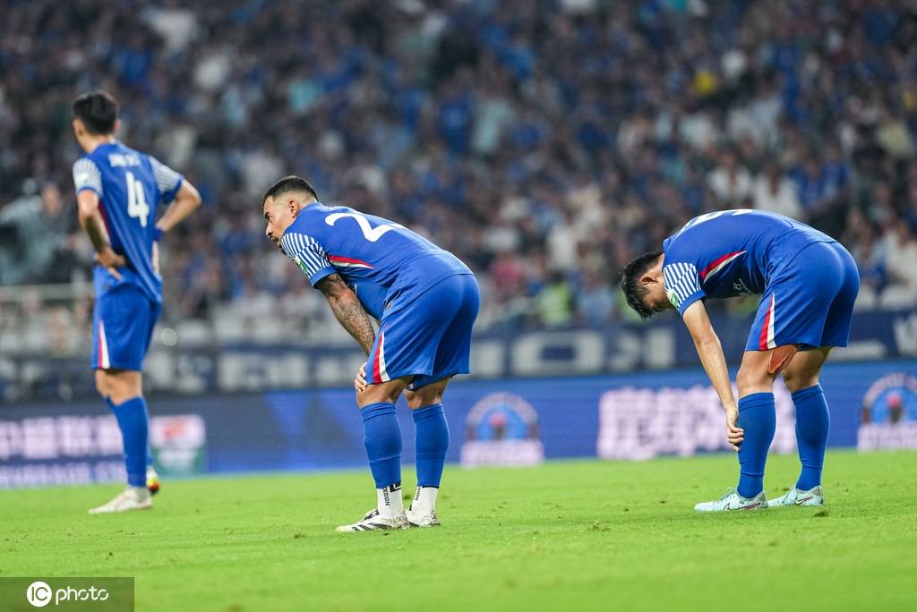 三度领先三度被扳平！中超-卡扎戴帽 申花3-3泰山落后榜首3分