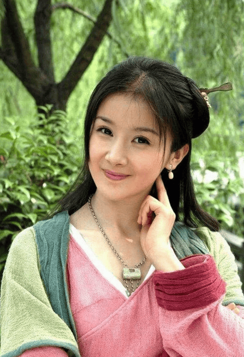 孙菲菲自曝曾为挽救婚姻做过亲子鉴定：他从来不抱孩子，一副很嫌弃的样子