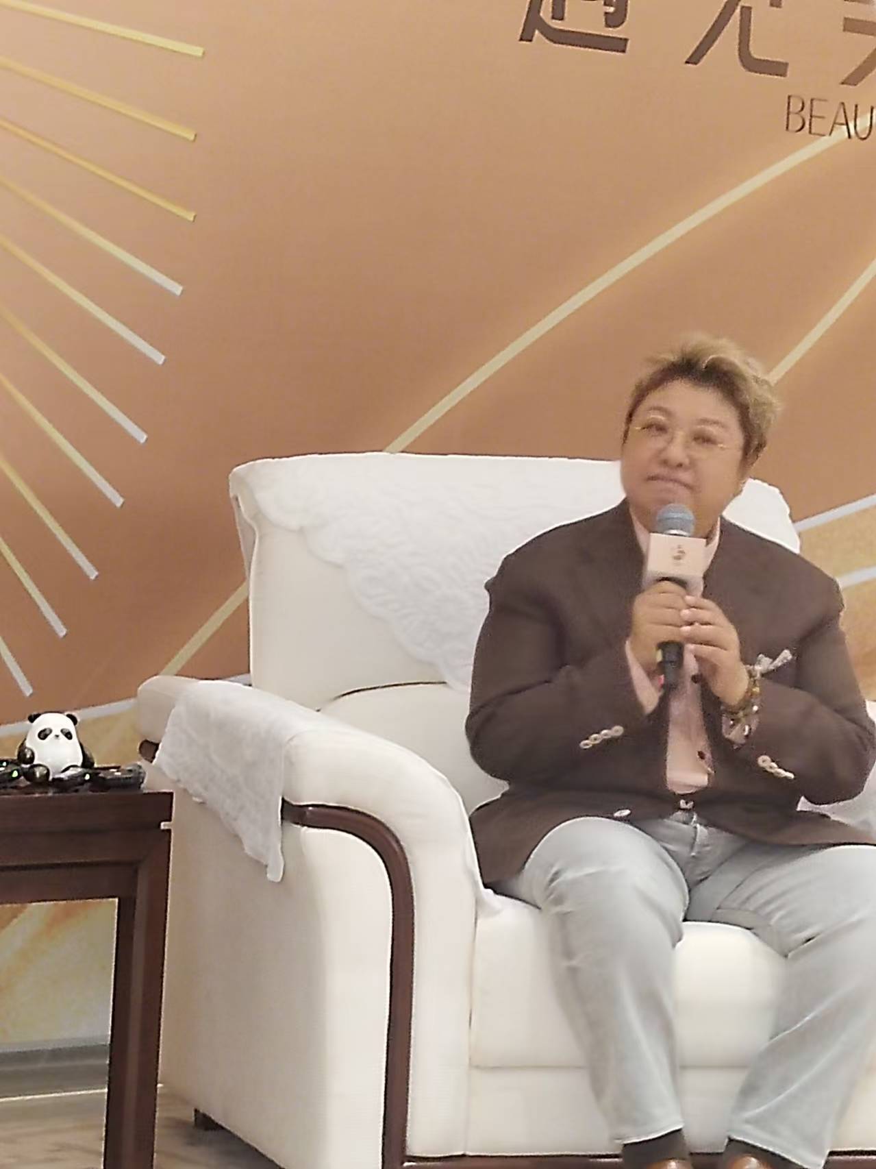 韩红谈“落户”成都：我确实回来了