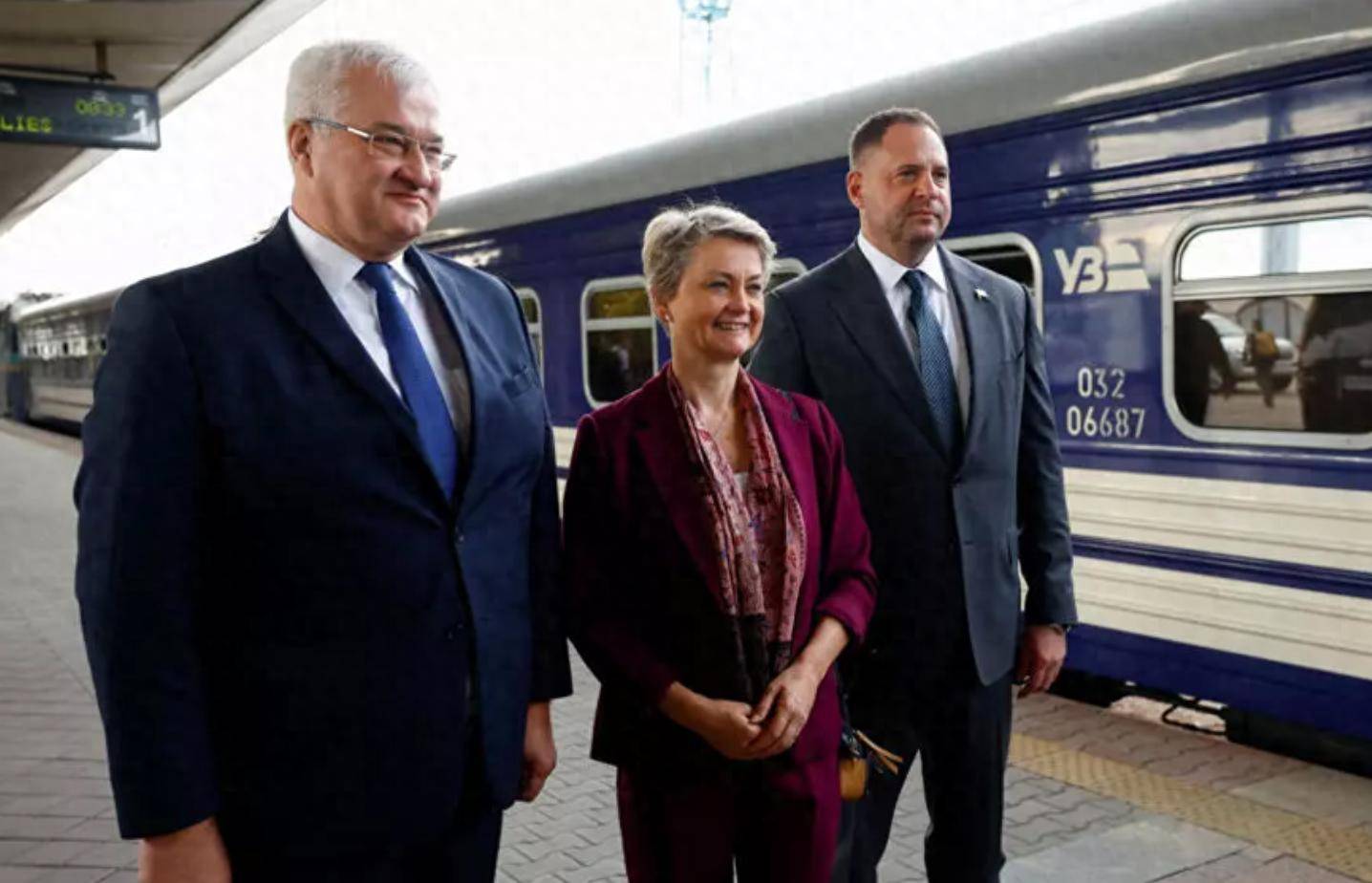 中英签署协议不到24小时,英国就宣布制裁3家中企,中方:立即纠正错误