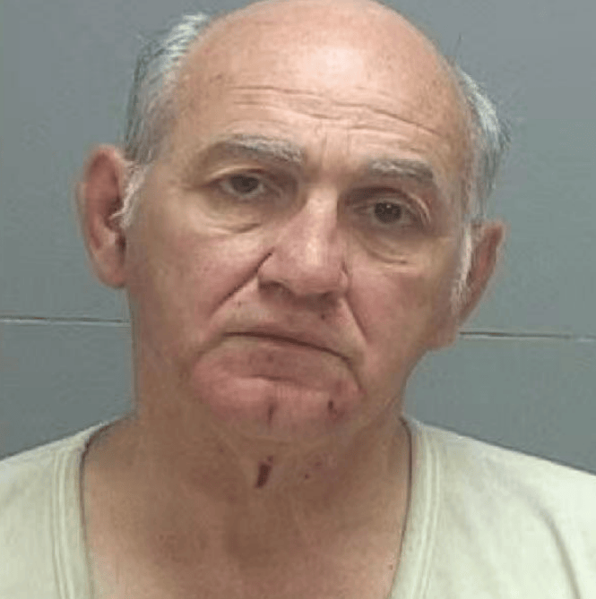 71岁老翁自称射杀柯克系为掩护枪手逃跑,因干扰调查被捕 真凶:疯狂的老家伙