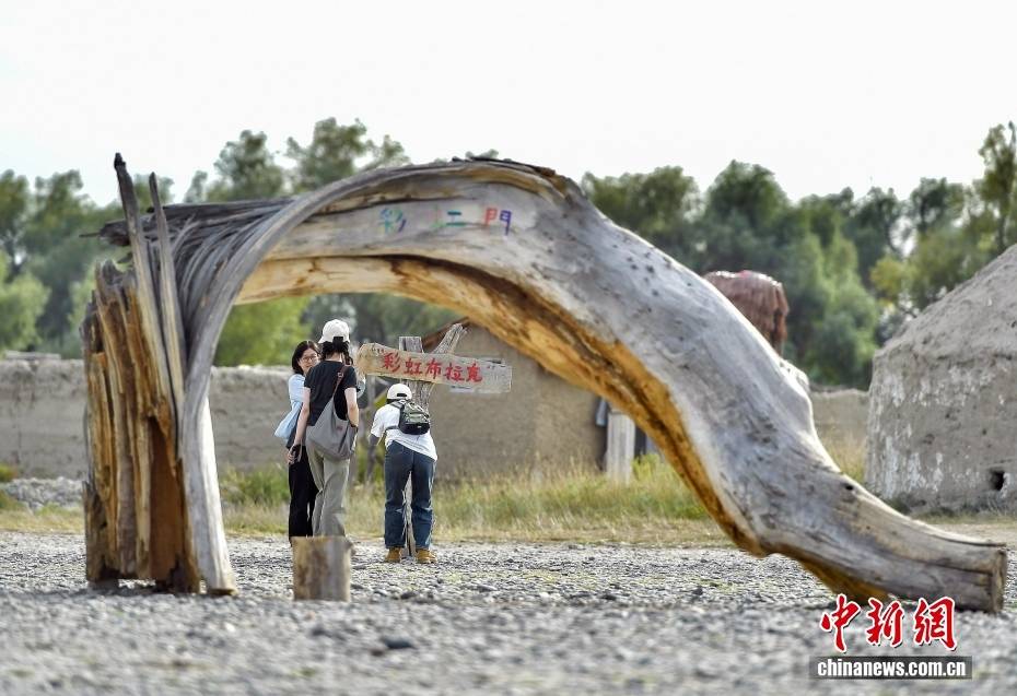 （砥砺奋进七十载 天山南北谱华章）千年丝路展新颜 解锁不一“Young”的新疆