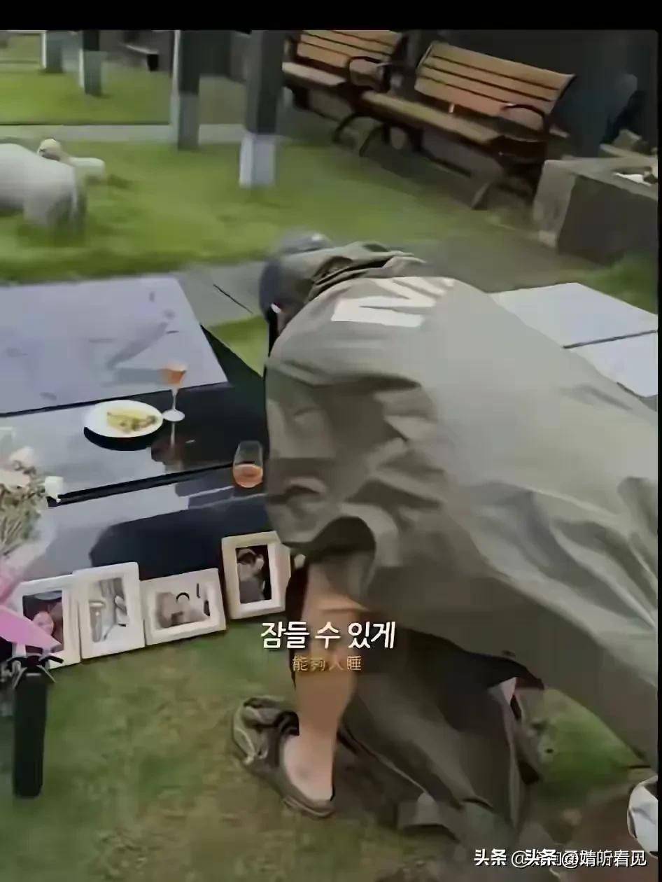 网友在机场偶遇到美国散心的具俊晔，还是小杨阿姨透露出实情！