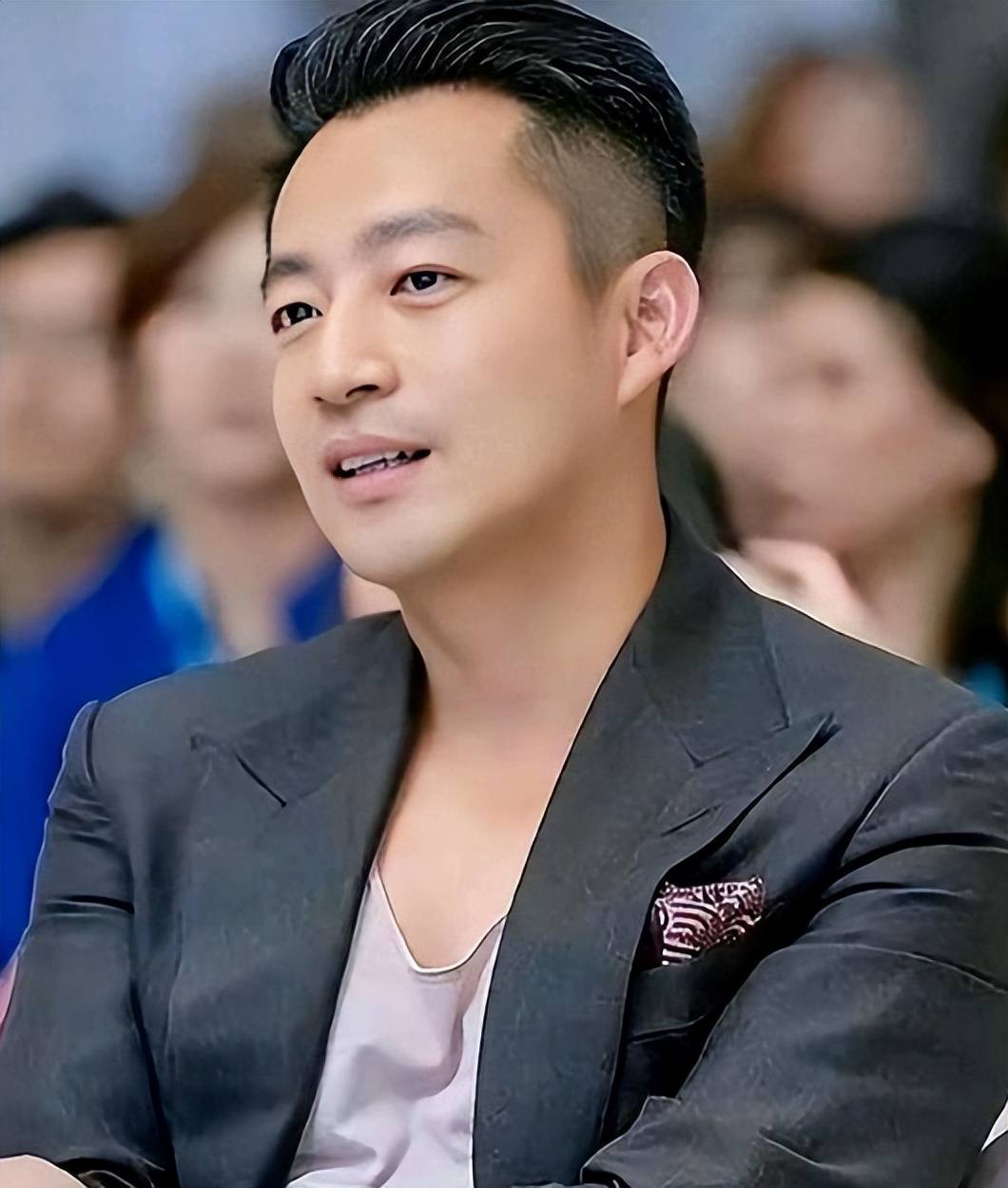 S妈具俊晔联手提告才三天，汪小菲两招轻松回应！小杨加入战场