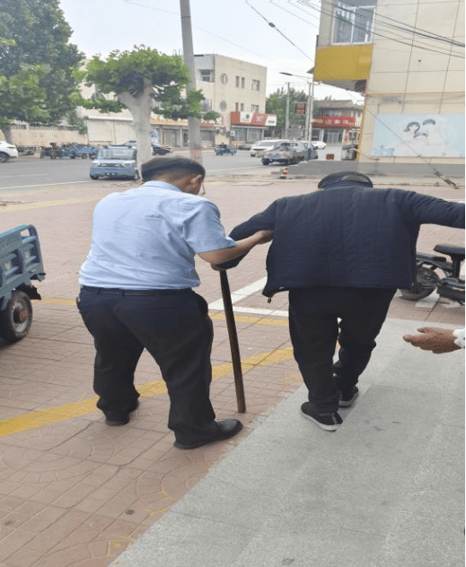 农行济南高官寨支行：情系老人暖人心，农行服务显担当