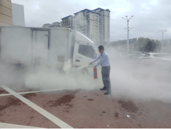 火情突至不畏惧！农行员工勇担当——农行龙潭支行员工妥善处置送货车自燃事件