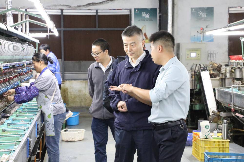 光大证券领导来新调研定点帮扶工作