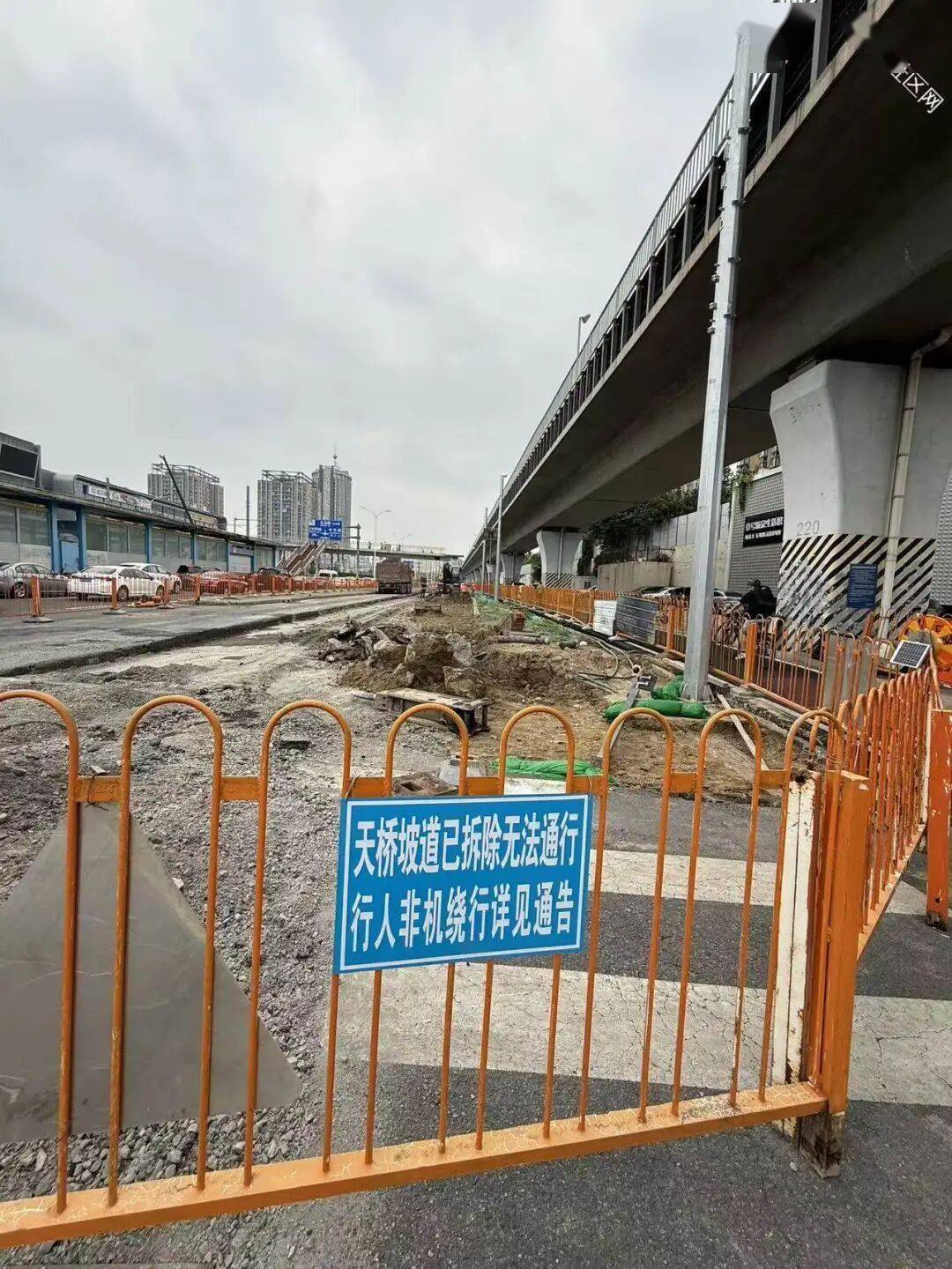 注意！安立路改造，龙德广场过街天桥坡道将拆除——