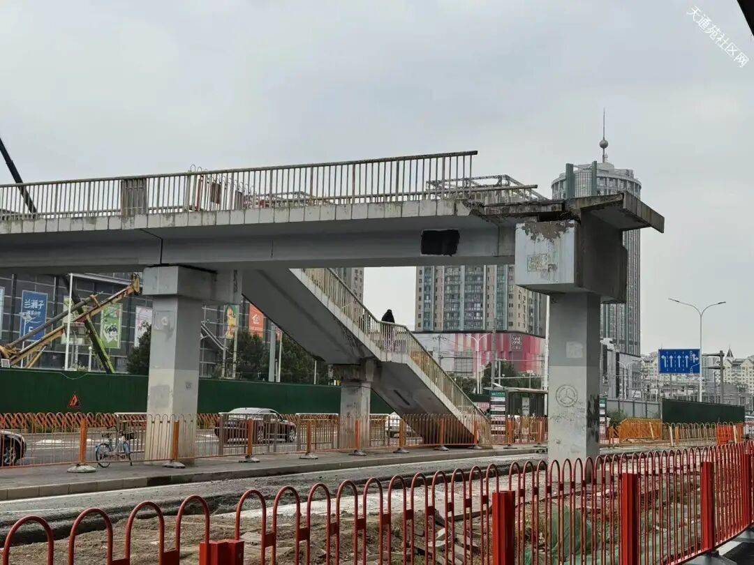 注意！安立路改造，龙德广场过街天桥坡道将拆除——
