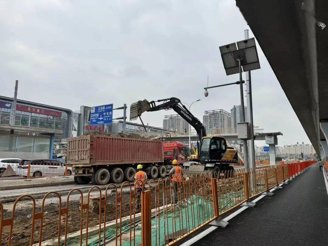 注意！安立路改造，龙德广场过街天桥坡道将拆除——