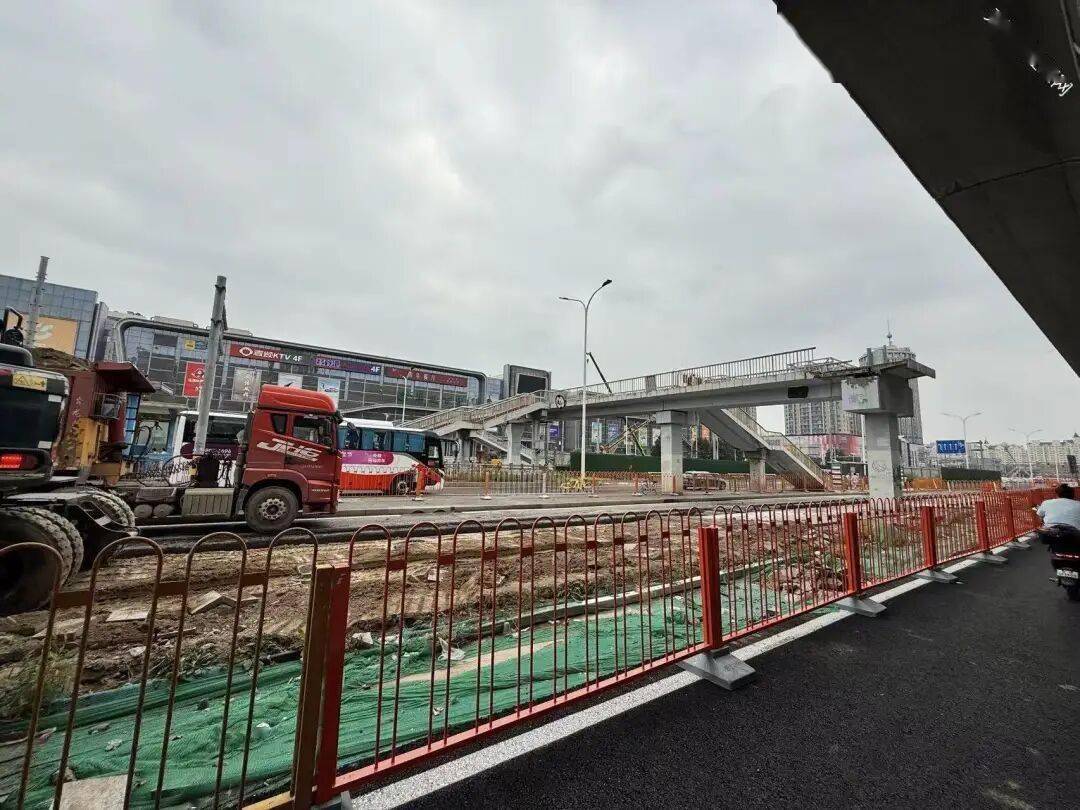 注意！安立路改造，龙德广场过街天桥坡道将拆除——