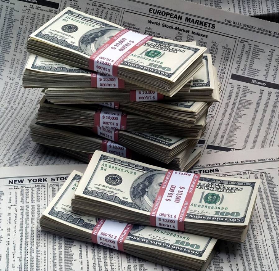 16年,上海保姆被骗到美国成女奴,被迫学狗爬行,受到非人待遇