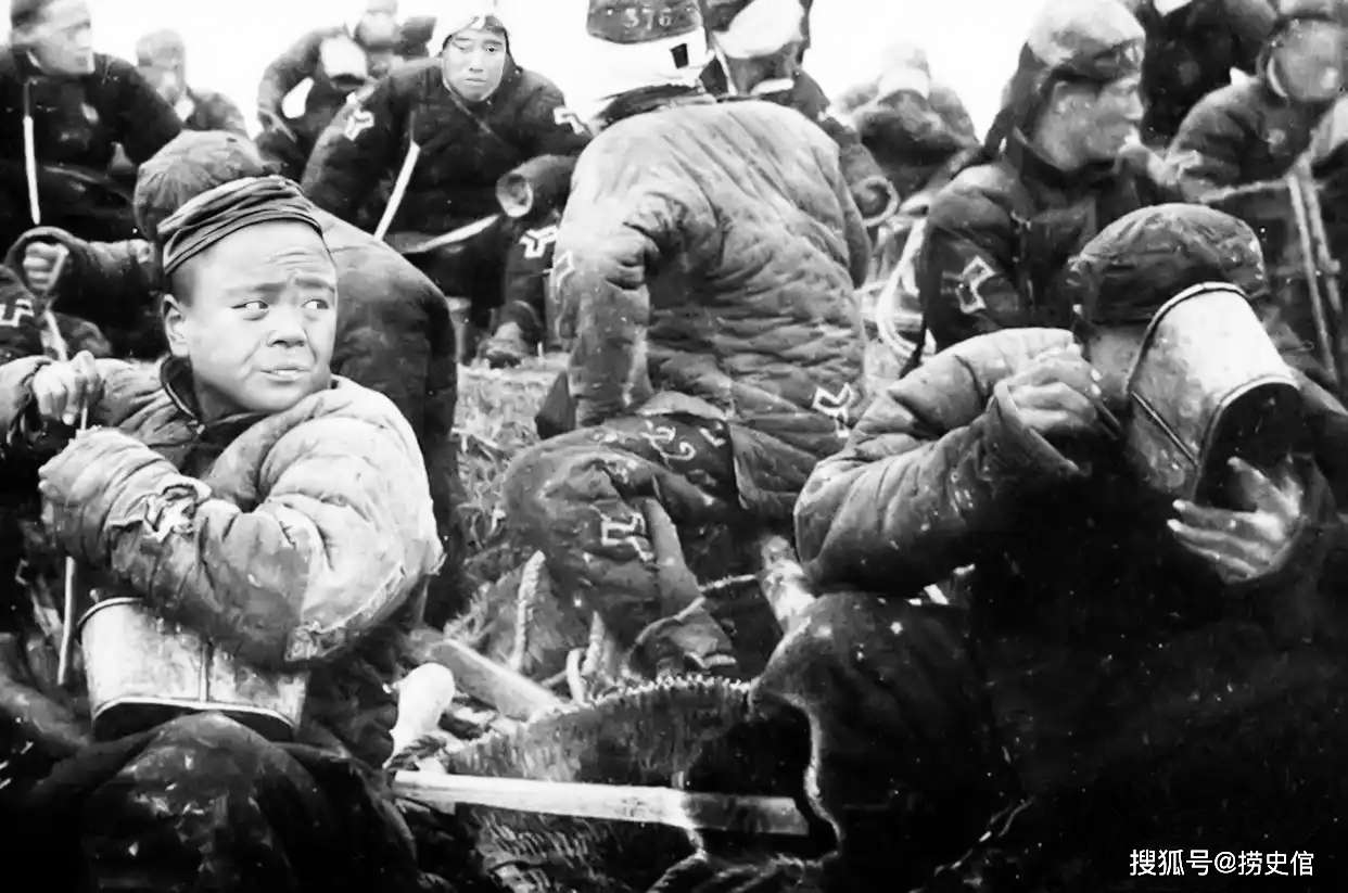 老照片，1920年上海提篮桥监狱，洋囚犯与中国囚犯待遇有什么区别？